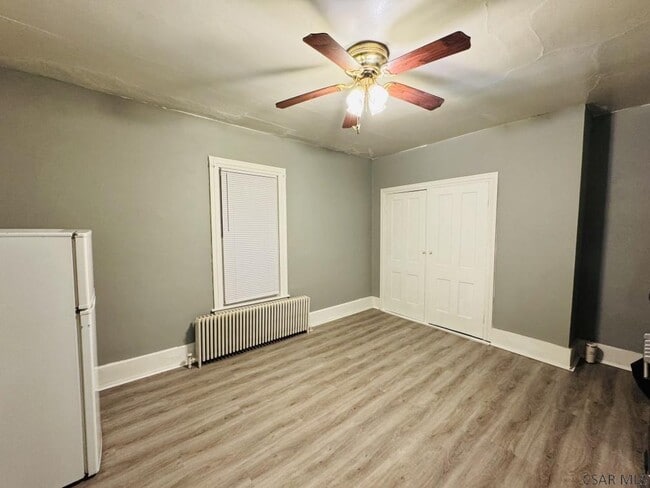 Building Photo - 195 D St