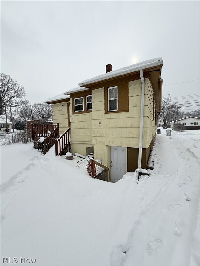 Building Photo - 1253 California Ave