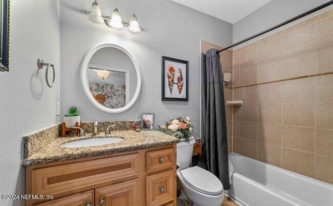 Building Photo - 400 14th Ave N