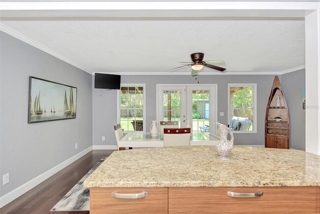 Building Photo - 1894 Loma Linda St