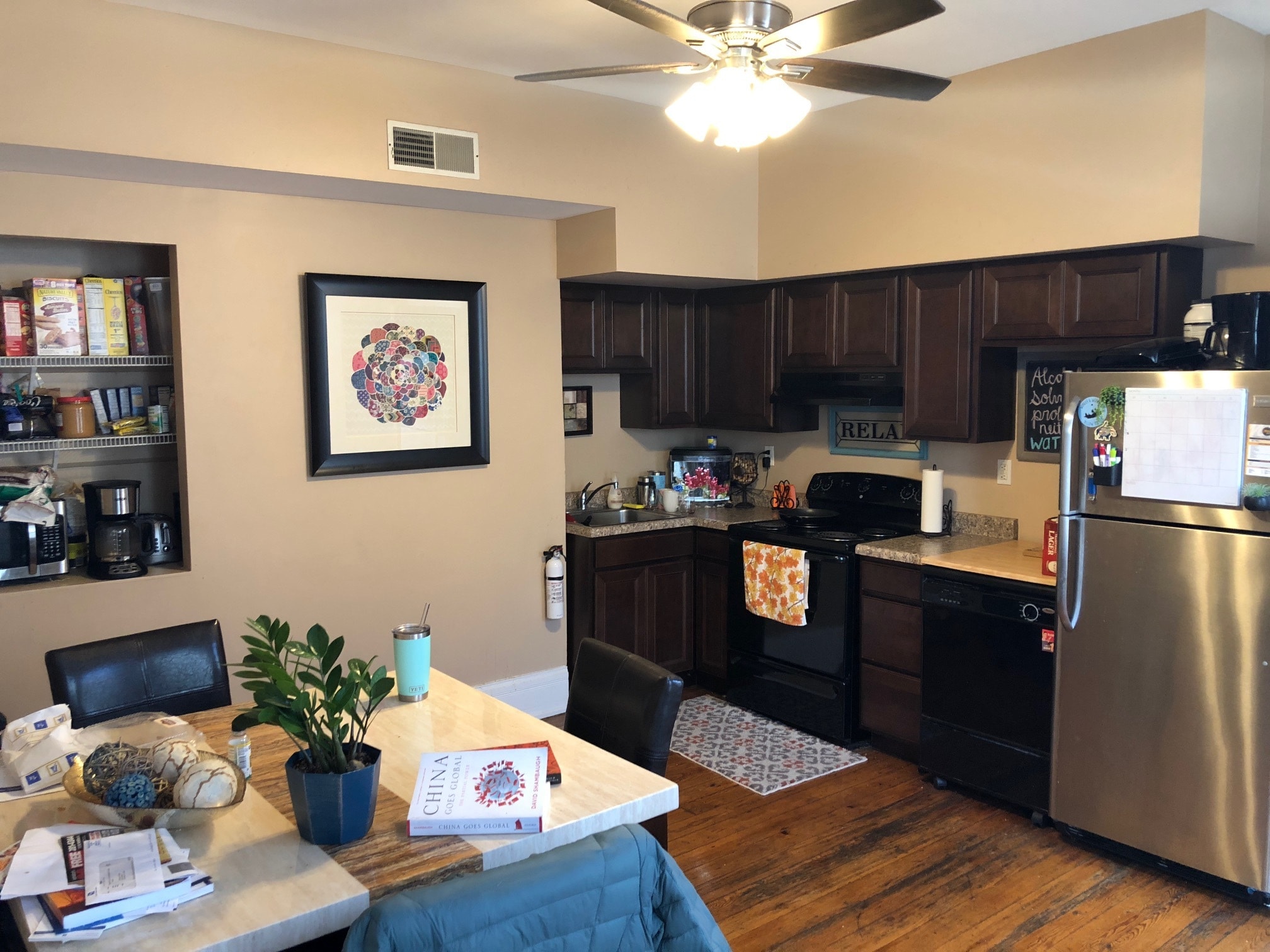 Building Photo - 409 Warner St