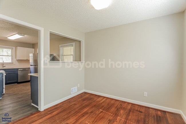 Building Photo - Professionally Renovated Brick Ranch - Ready to Move-In!