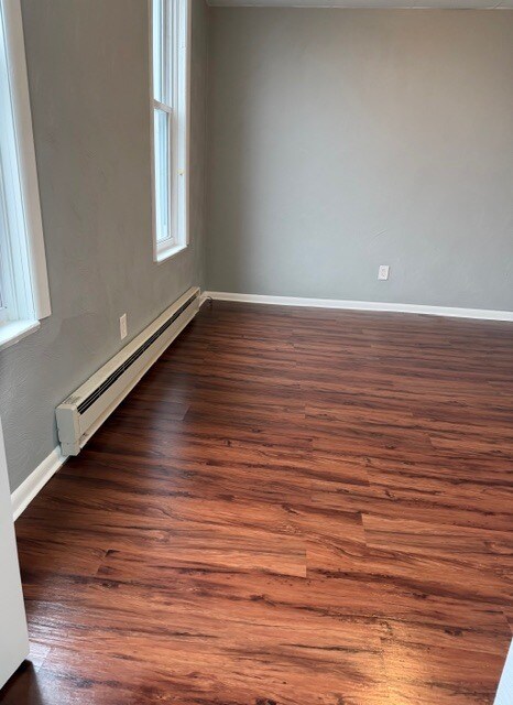 bedroom 1 - 435 Westminster Ave