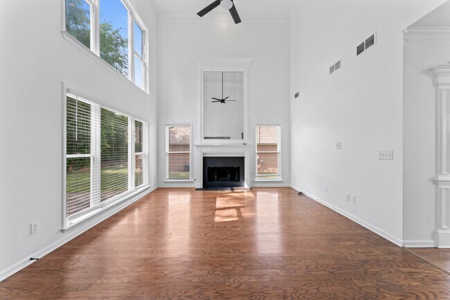 Building Photo - 4267 Azalea Walk