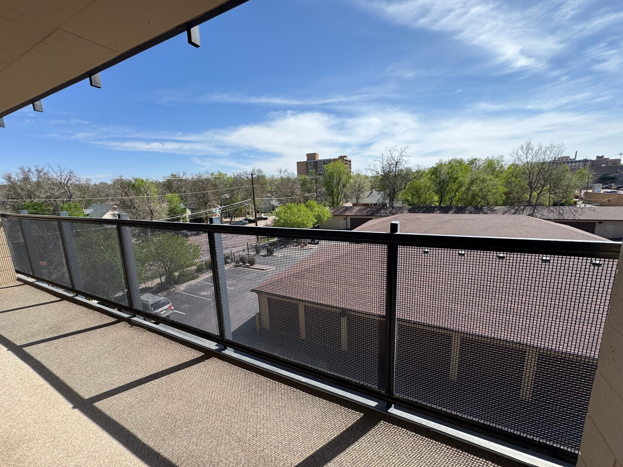 Building Photo - 417 E Kiowa