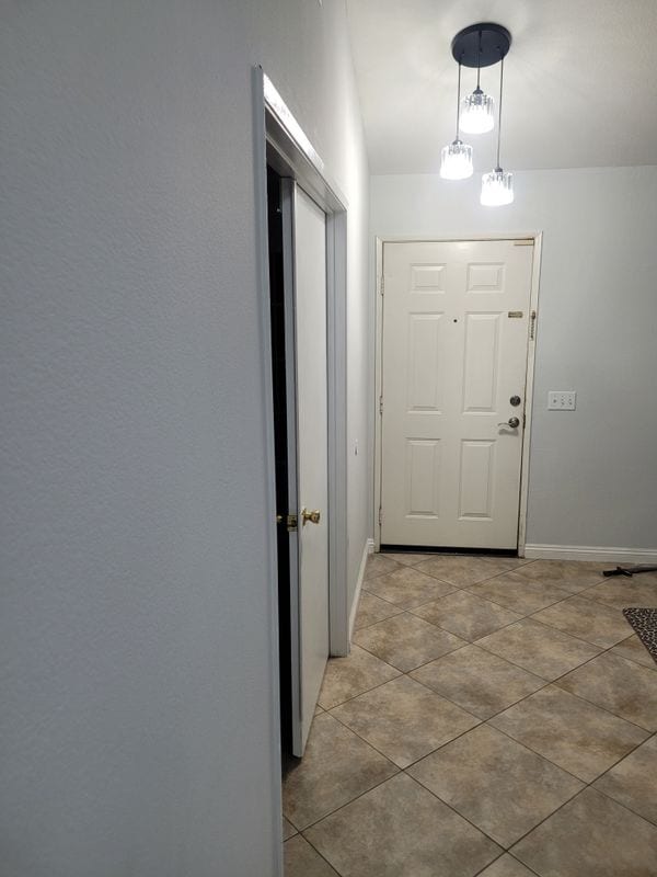 Building Photo - 18885 Oakview Way