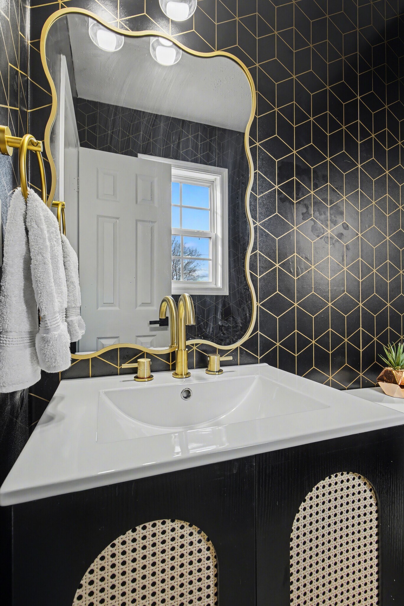 Building Photo - 256 Fritz Cir