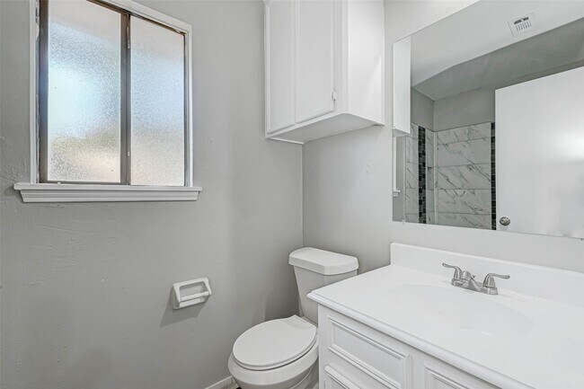 Building Photo - 4302 Wildacres Dr