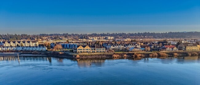 Building Photo - Riverside Townhomes - Waterfront Living in Vancouver
