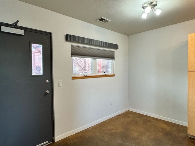 Building Photo - 2400 Welton St