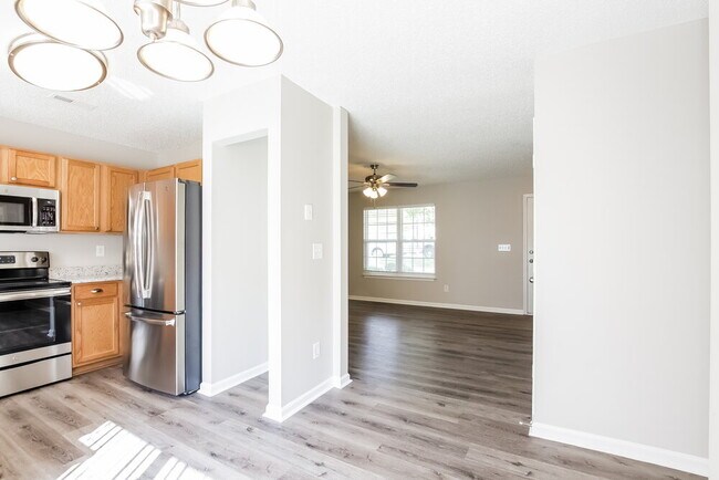 Building Photo - 2822 Brittni Dayle Dr