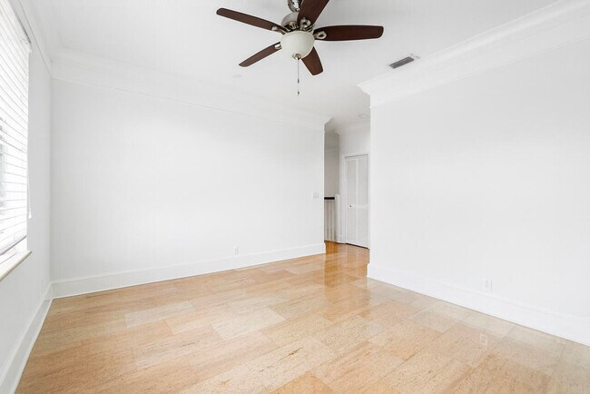 Building Photo - 257 Spoonbill Ln N