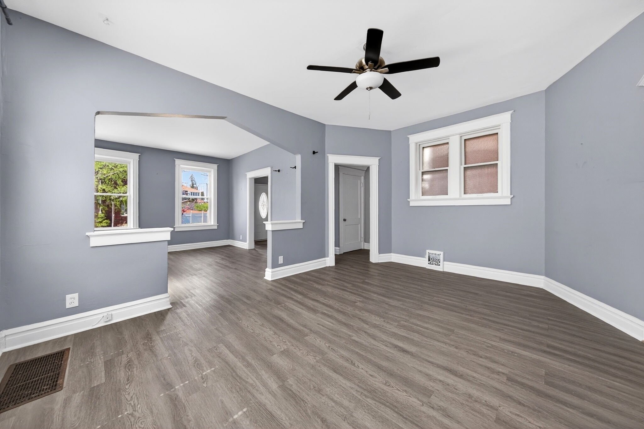 Building Photo - 3526 S Spring Ave