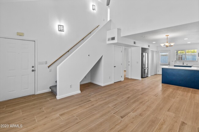 Building Photo - 860 N McQueen Rd