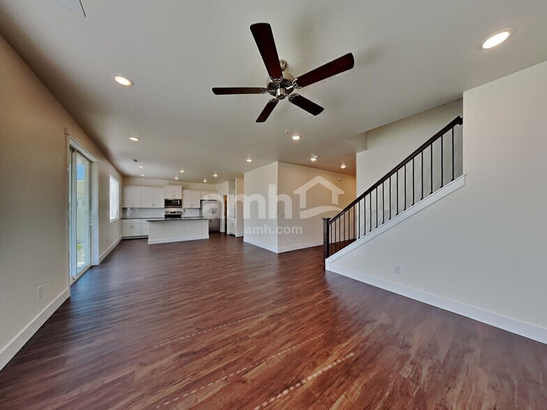 Building Photo - 7730 Brenden St SW