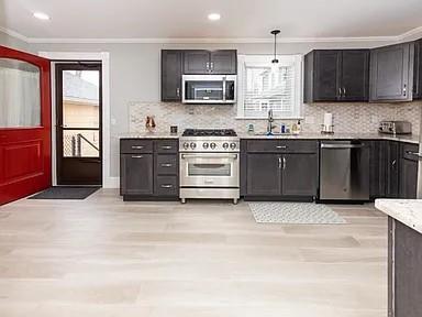 Building Photo - 1362 Narragansett Blvd