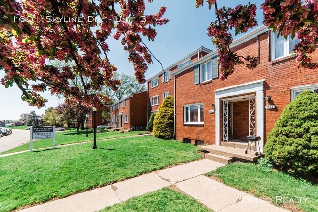 Primary Photo - 1691 Skyline Dr