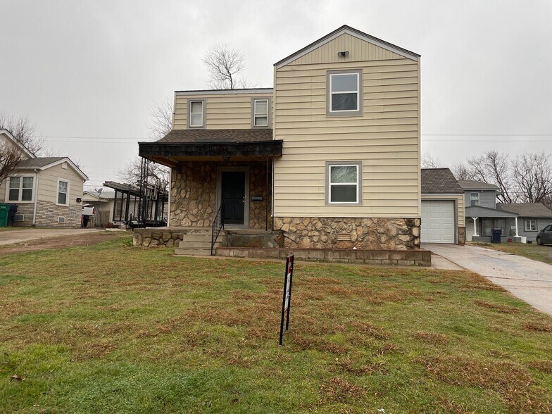 Primary Photo - 3119 Pioneer Ave