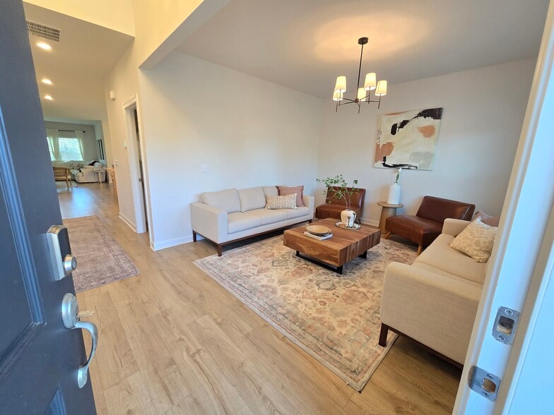 Building Photo - 4058 Armstrong Farm Dr