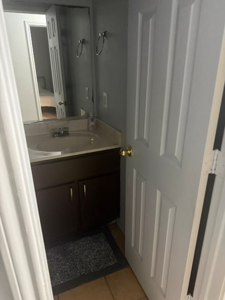 Building Photo - 2701 Seabiscuit Dr