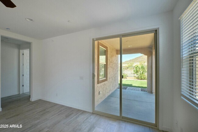 Building Photo - 12542 W Cassia Trail