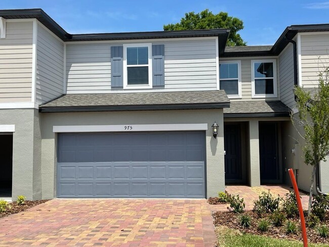 Building Photo - 975 Robin Holly St