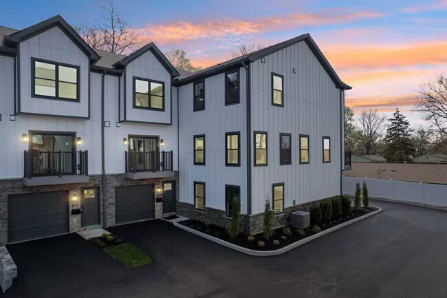 Building Photo - 4492 Butterfield Pl