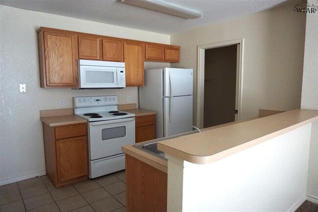 Building Photo - 4710 Brookdale Dr