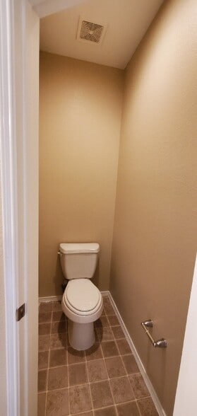 Building Photo - 1808 Morning Dove Dr