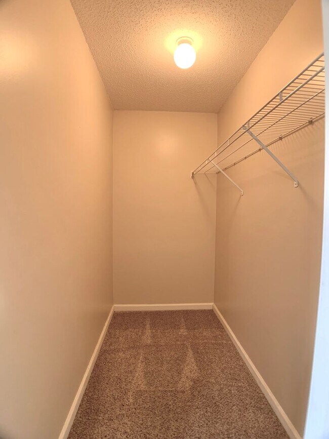 Building Photo - 4080 Challis Dr