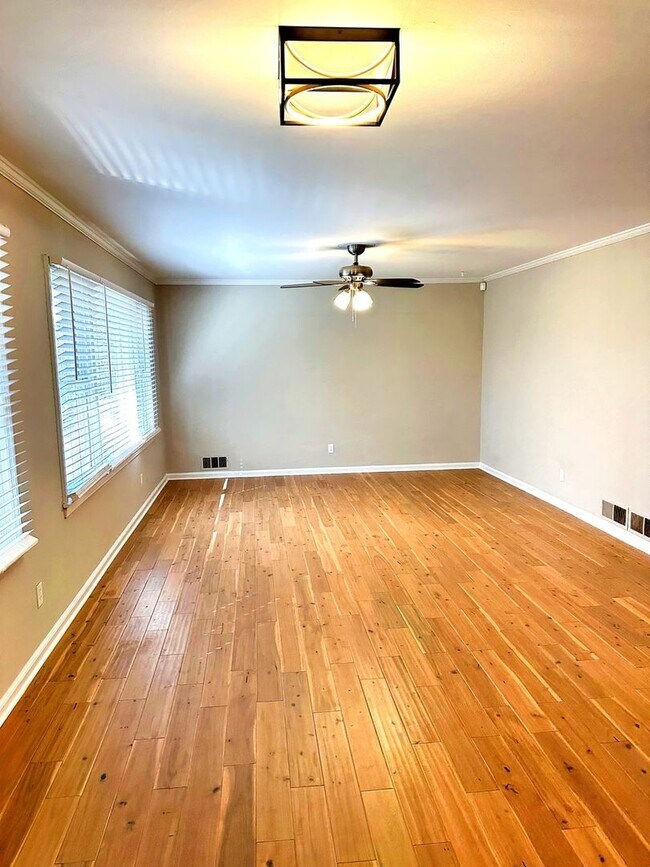 Building Photo - Charming 3BR House in Atlanta