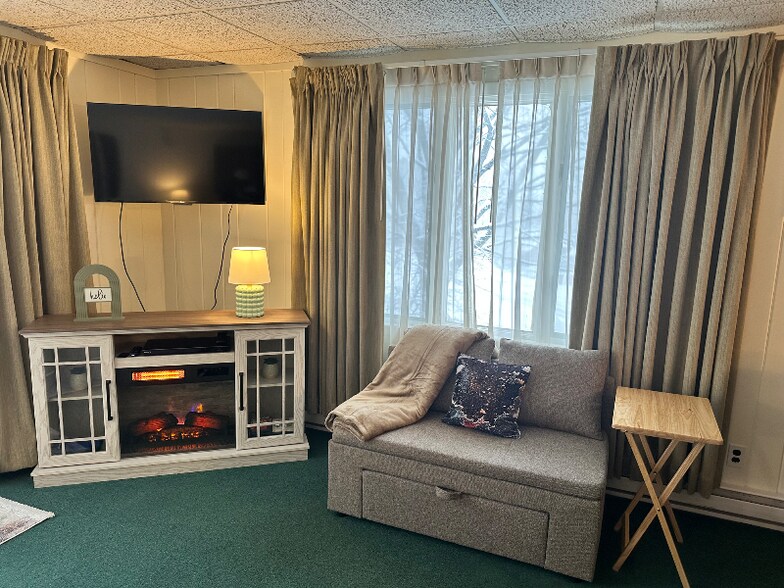 Building Photo - 5712 Shanty Creek Rd