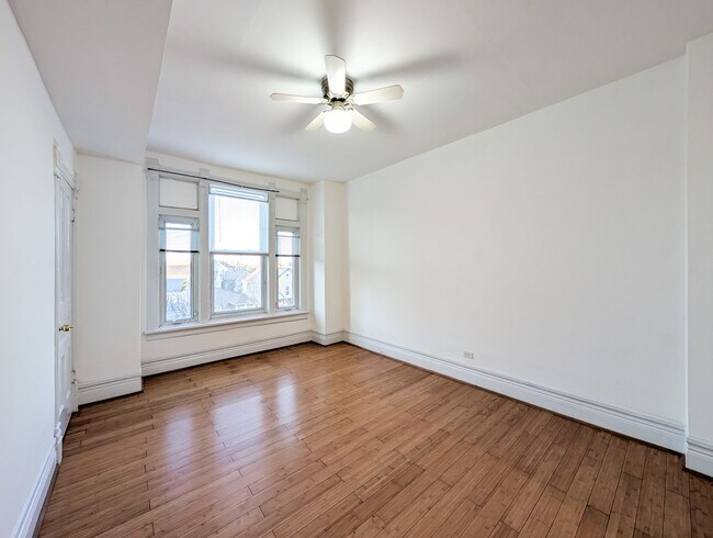 Building Photo - 2025 W Coulter St