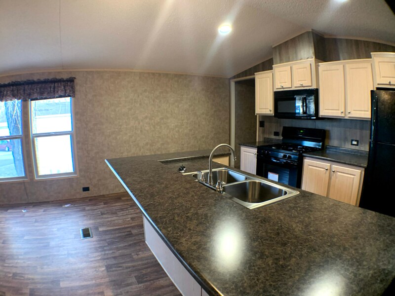 Building Photo - 3637 SE 6th St