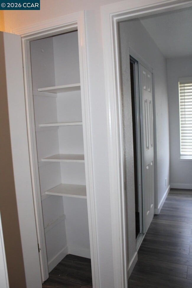 Building Photo - 130 Aster Ct