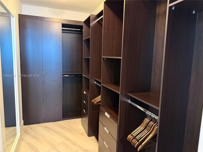 Building Photo - 15901 Collins Ave