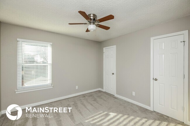 Building Photo - 3813 Clear Brook Cir