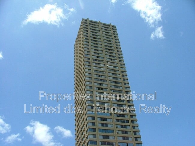 Building Photo - 1060 Kamehameha Hwy