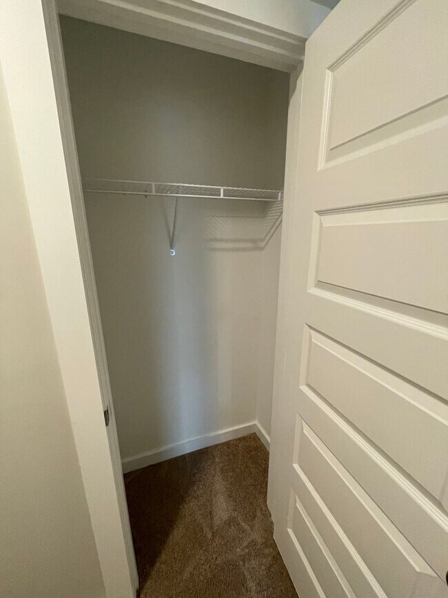 Building Photo - Home for Rent in Calera, AL!!! Available to View Now!!!