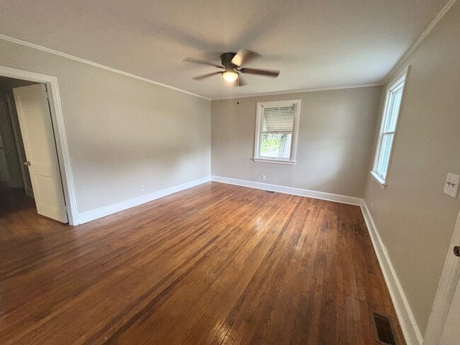 Primary Photo - 3 Bedroom 1 Bath Home in Rosewood