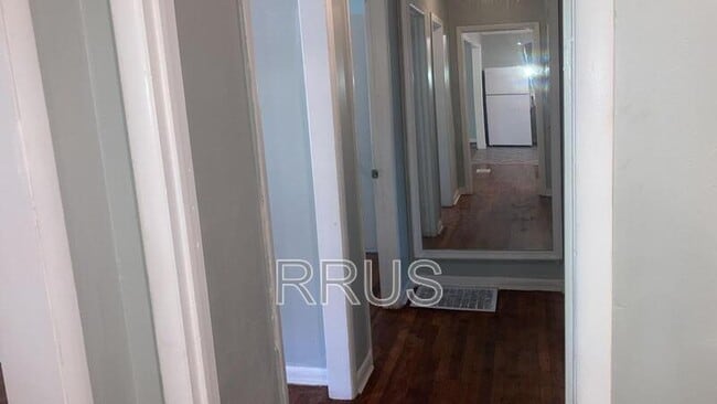 Building Photo - 2364 Brackett St SW