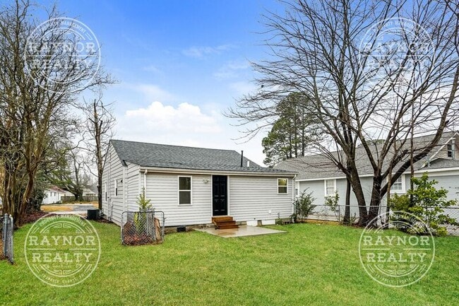 Building Photo - 515 Dale St SW