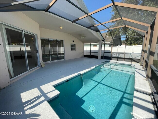 Building Photo - 613 Coral Trace Blvd