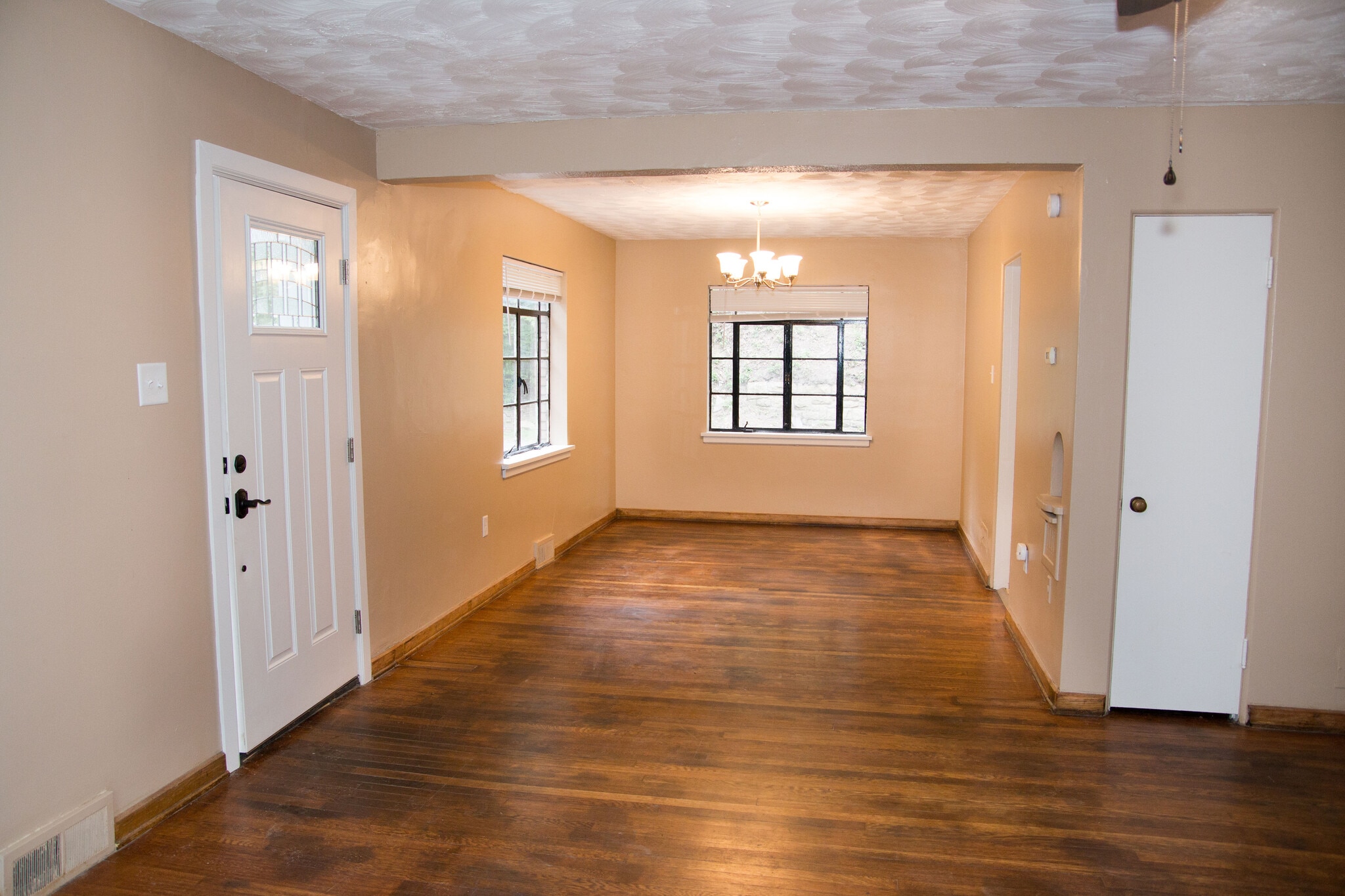 Building Photo - 1223 Greenbrier Rd