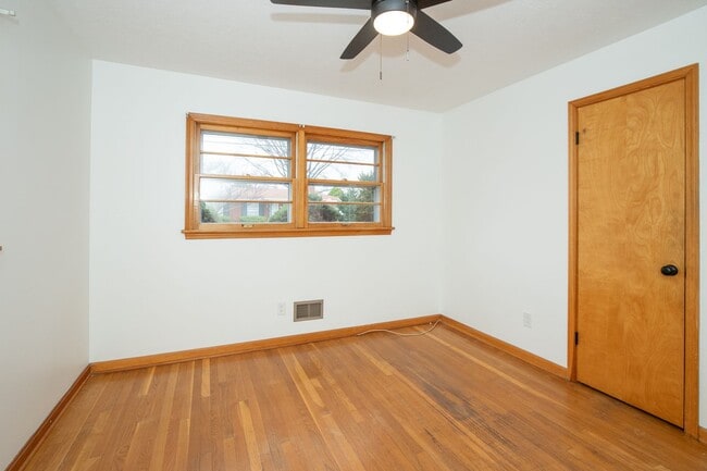 Building Photo - ? Remodeled Shivley 3 Bedroom, 1.5 Bathroom Home! ?