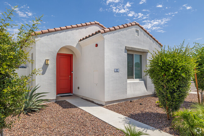 Villa-Style Apartment Entry - Abode At Litchfield Park