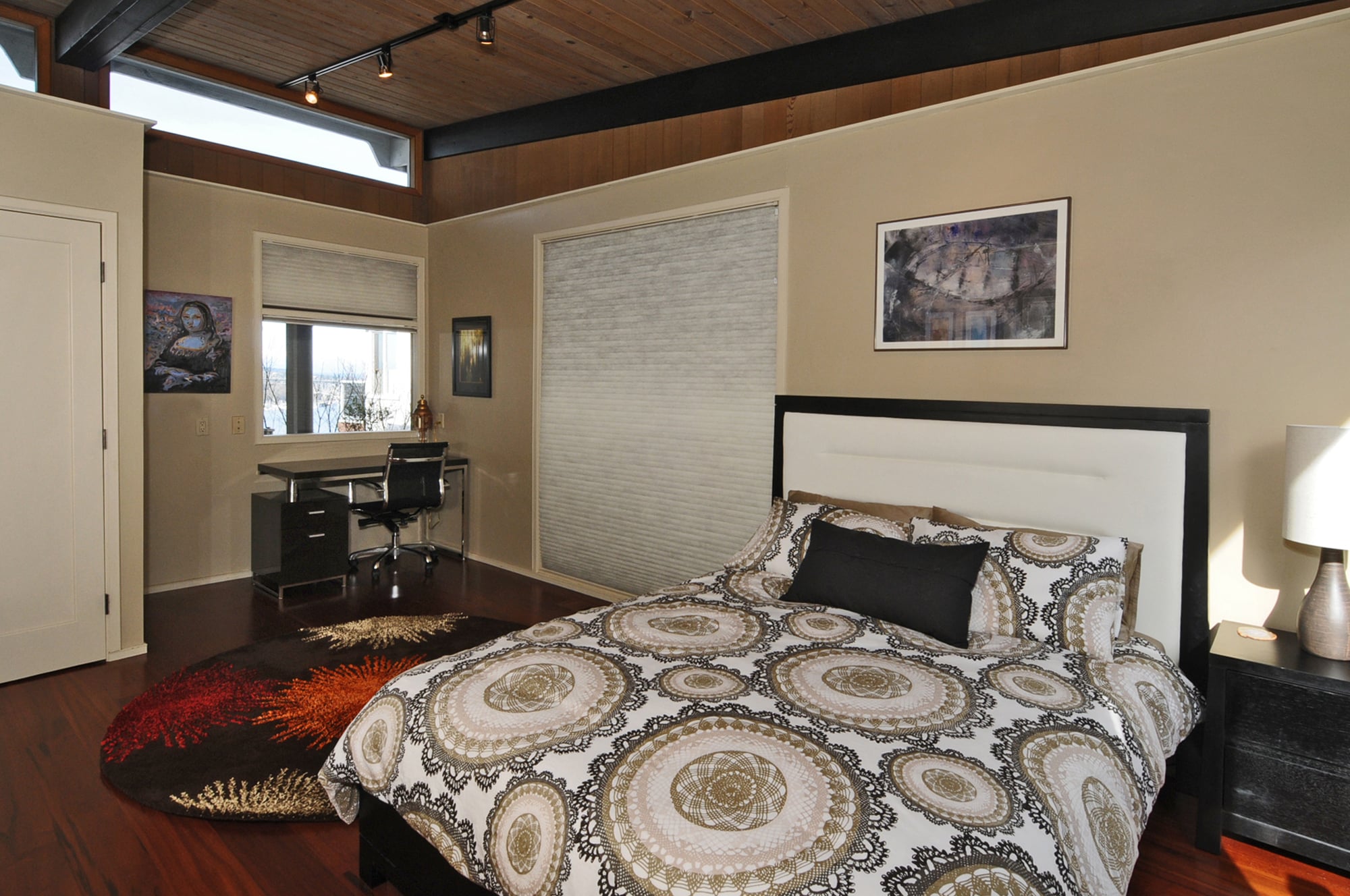 Building Photo - 1966 Harvard Ave E