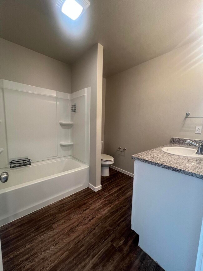 Building Photo - 2101 Kirksey Ave