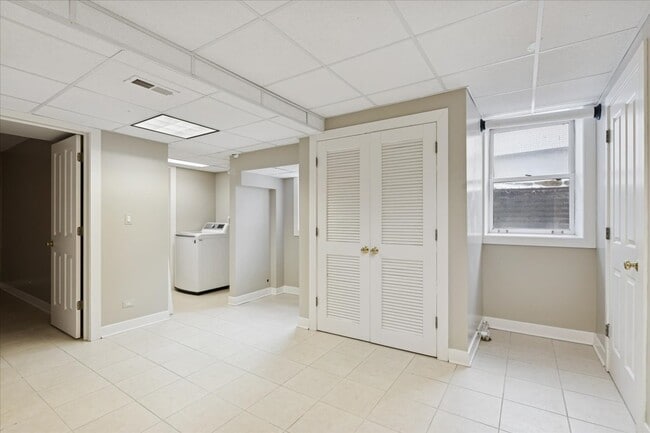 Building Photo - 3760 Gilgare Ln