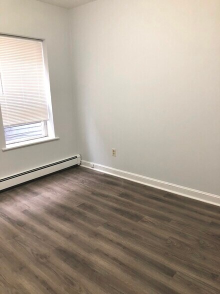 Apt 3 - 118 Berkshire St